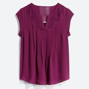 Daniel Rainn Stitchfix Burgundy Estefany Lace Detail Split Neck Top Size Small
